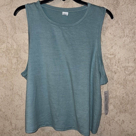Xersion Sleeveless Tank Top(Bust 42” Length 21”) - Picture 2 of 7